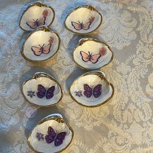 Set of 7 Clam Shell Ring Earrings trinket Holder Butterfly floral design